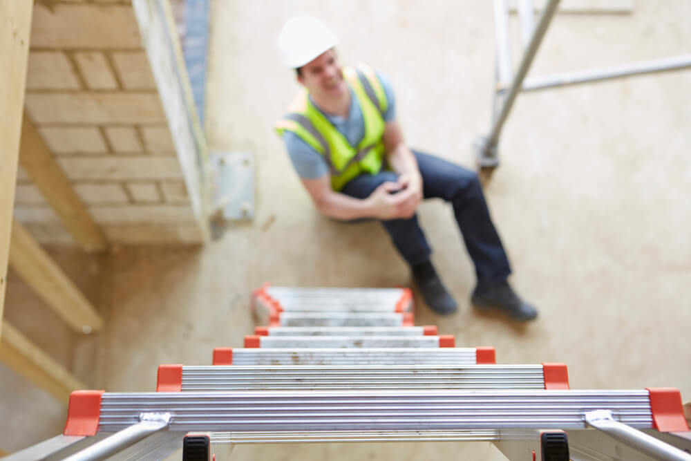 BG BAU sichert Unfälle auf privaten Baustellen ab - Infos zu Pflicht, Bautagebuch und den Kosten für den Versicherungsschutz