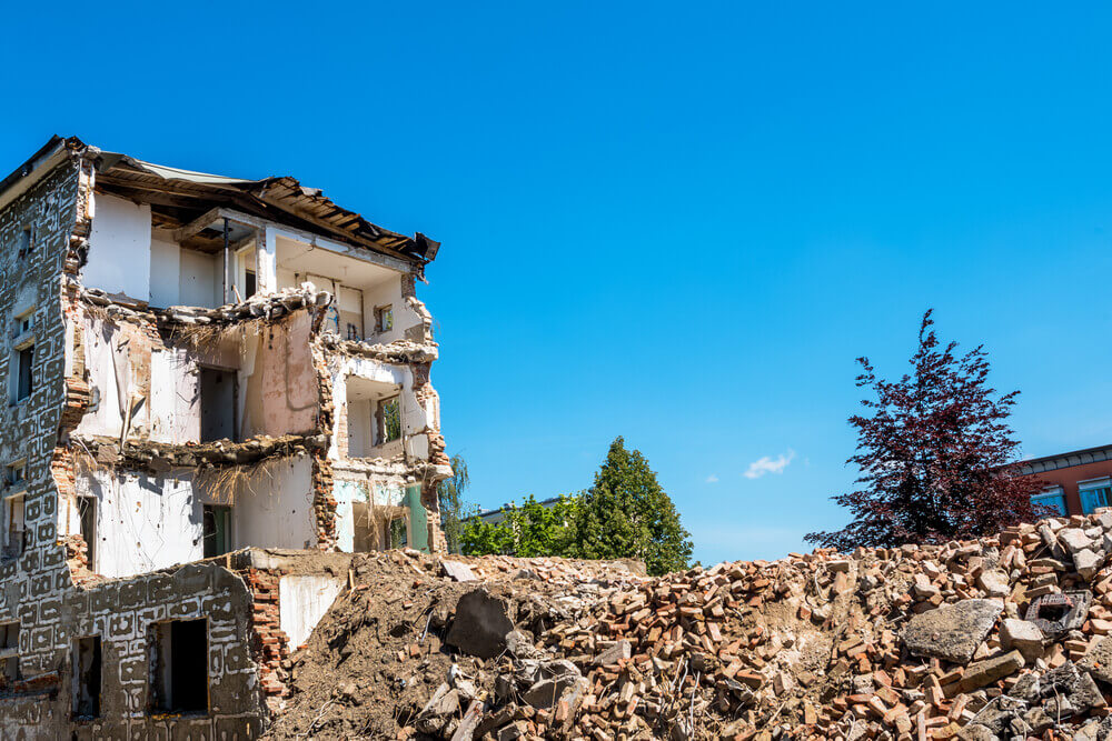 Grundstück mit Altbestand kaufen - wann lohnt sich das?
